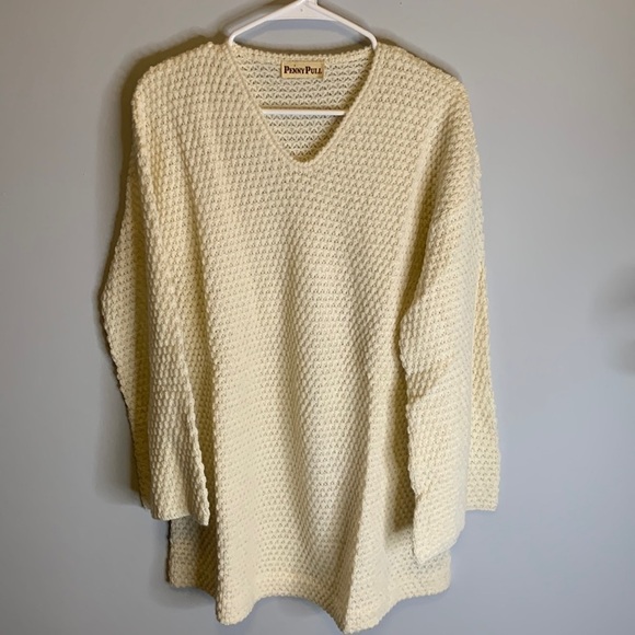 Penny Pull long Cream Sweatet Alpaca blend, size medium, very soft see below - Picture 1 of 7